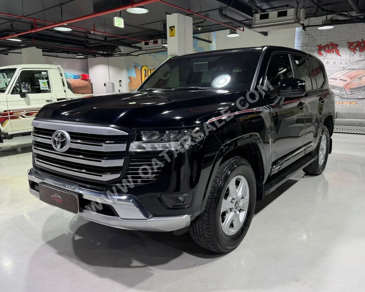 Toyota  Land Cruiser  GX  2025  Automatic  39,000 Km  6 Cylinder  Four Wheel Drive (4WD)  SUV  Black  With Warranty