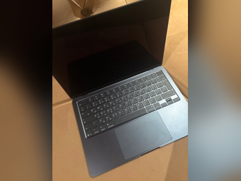 Laptops Apple  - MacBook Pro 13 Inch  2025  - Blue  - MacOS  - Apple  - M3 Max  -Memory (Ram): 16 GB