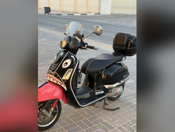 فيسبا جي تي اس سوبر 300 - 2018 - اللون اسود - الضمان