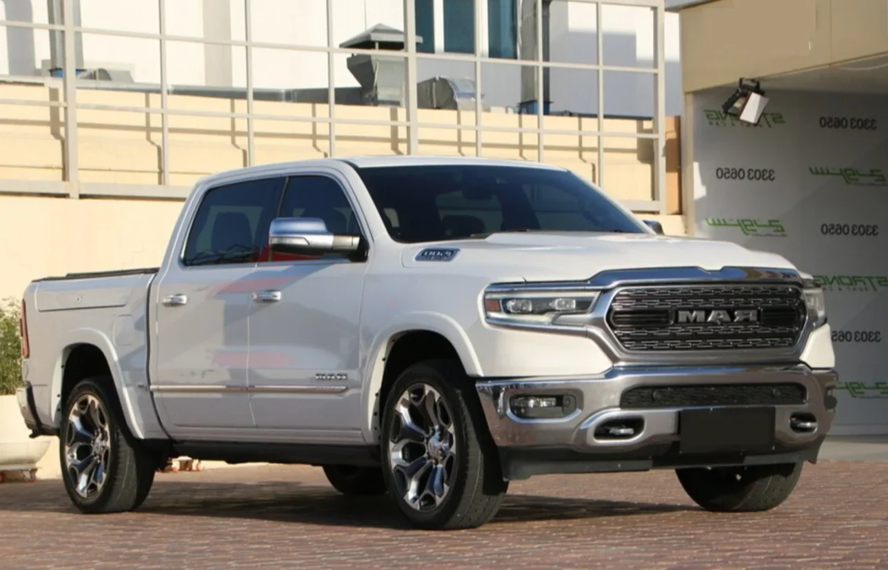 Dodge  Ram  Limited  2020  Automatic  150,000 Km  8 Cylinder  Four Wheel Drive (4WD)  Pick Up  White