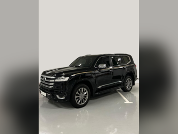 Toyota  Land Cruiser  VXR Twin Turbo  2023  Automatic  40,000 Km  6 Cylinder  Four Wheel Drive (4WD)  SUV  Black  With Warranty