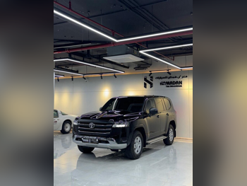 تويوتا  لاند كروزر  جي اكس  2024  اوتوماتيك  62,000 كم  6 سلندر  دفع رباعي  اس يو في  أسود  تحت الضمان