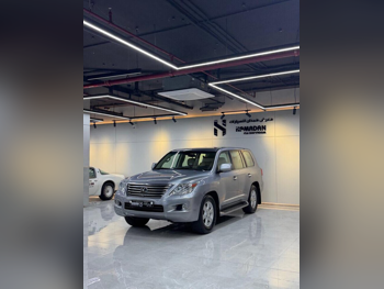 لكزس  ال اكس  570  2010  اوتوماتيك  370,000 كم  8 سلندر  دفع رباعي  اس يو في  رمادي