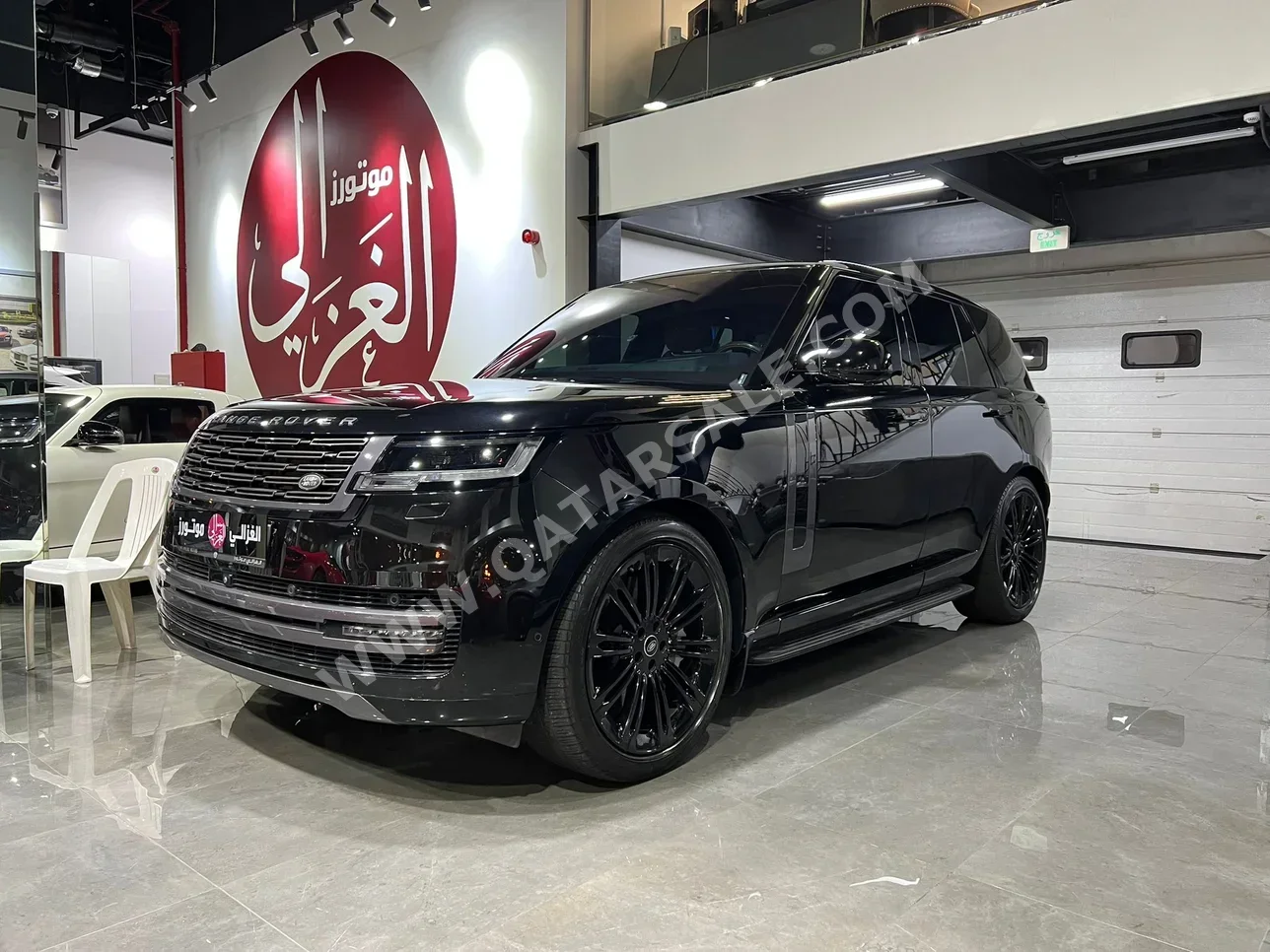 Land Rover  Range Rover  Vogue HSE  2023  Automatic  49,000 Km  8 Cylinder  Four Wheel Drive (4WD)  SUV  Black  With Warranty