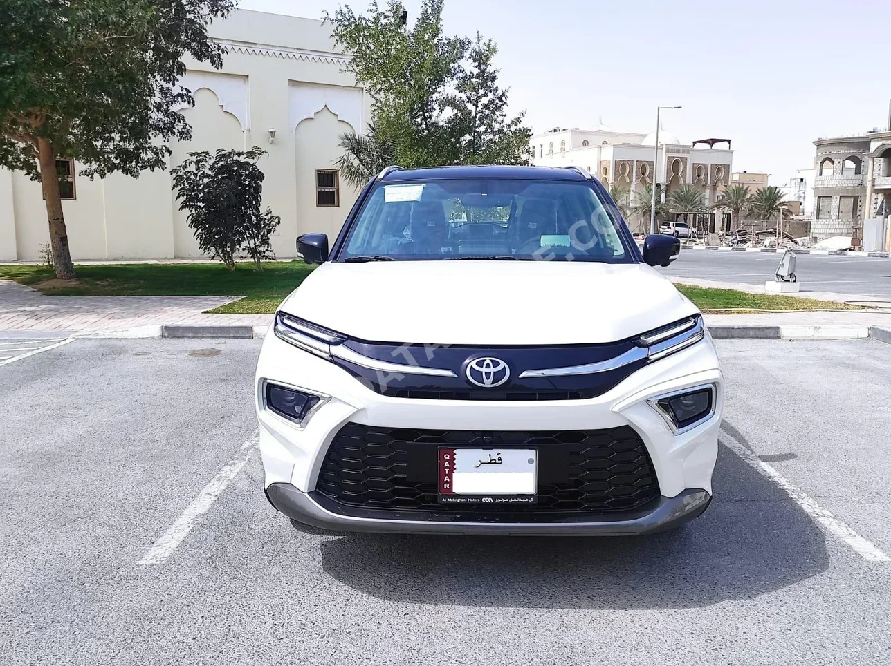 Toyota  Urban Cruiser  SUV 4x4  White  2025