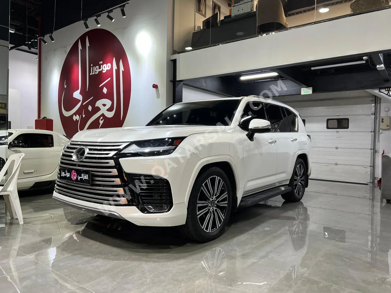 Lexus  LX  600 Luxury  2023  Automatic  62,000 Km  6 Cylinder  Four Wheel Drive (4WD)  SUV  Pearl  With Warranty