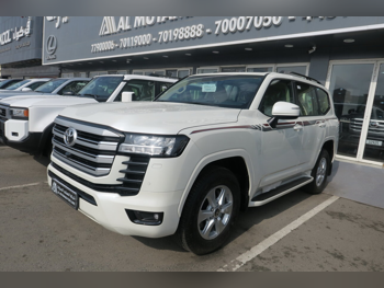 تويوتا  لاند كروزر  جي اكس ار توين توربو  2025  اوتوماتيك  0 كم  6 سلندر  دفع رباعي  اس يو في  أبيض  تحت الضمان