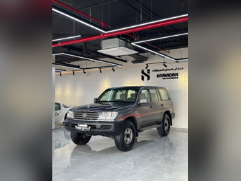 تويوتا  لاند كروزر  جي اكس  2005  عادي  313,000 كم  6 سلندر  دفع رباعي  اس يو في  بترولي