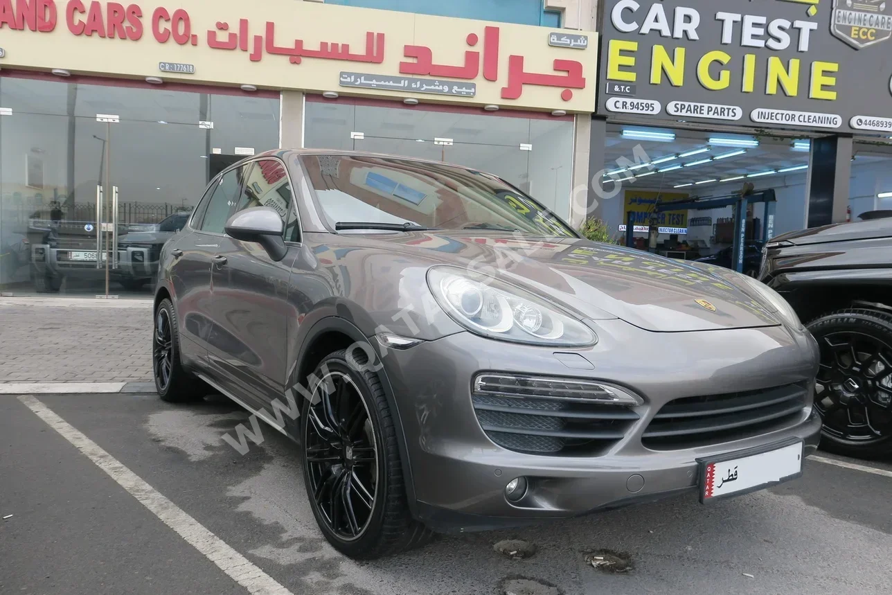 بورش كيان اس 2011 اوتوماتيك 165,000 كم 8 سلندر دفع رباعي اس يو في رمادي