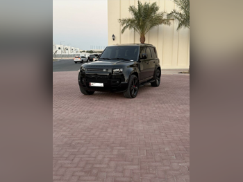 لاند روفر  ديفيندر  110  2023  اوتوماتيك  44,000 كم  6 سلندر  دفع رباعي  اس يو في  أسود  تحت الضمان