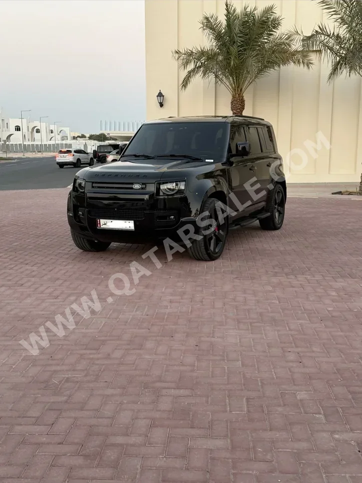 لاند روفر  ديفيندر  110  2023  اوتوماتيك  44,000 كم  6 سلندر  دفع رباعي  اس يو في  أسود  تحت الضمان