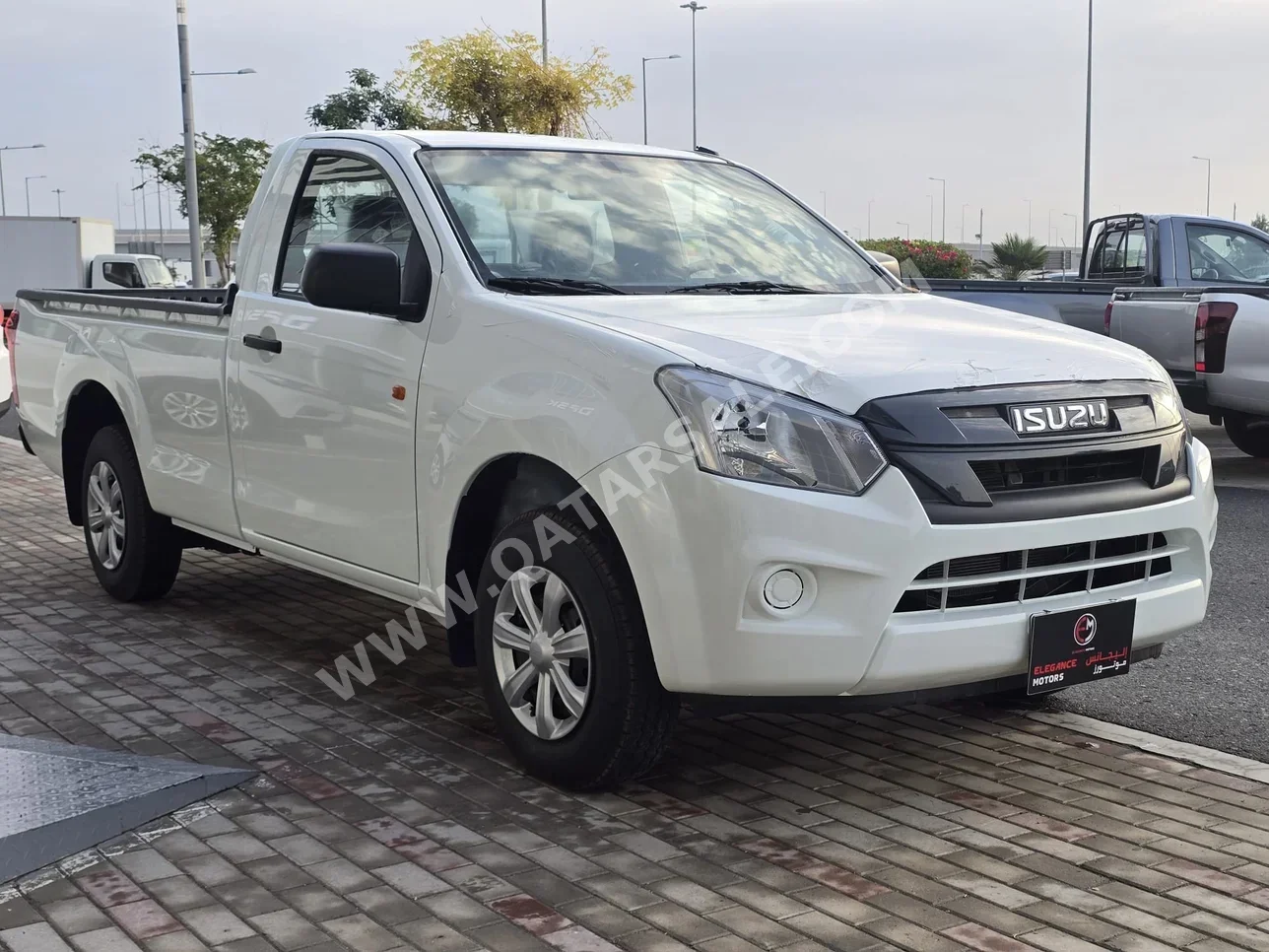 اسوزو  دي-ماكس  2026  عادي  0 كم  4 سلندر  دفع خلفي  بيكب  أبيض