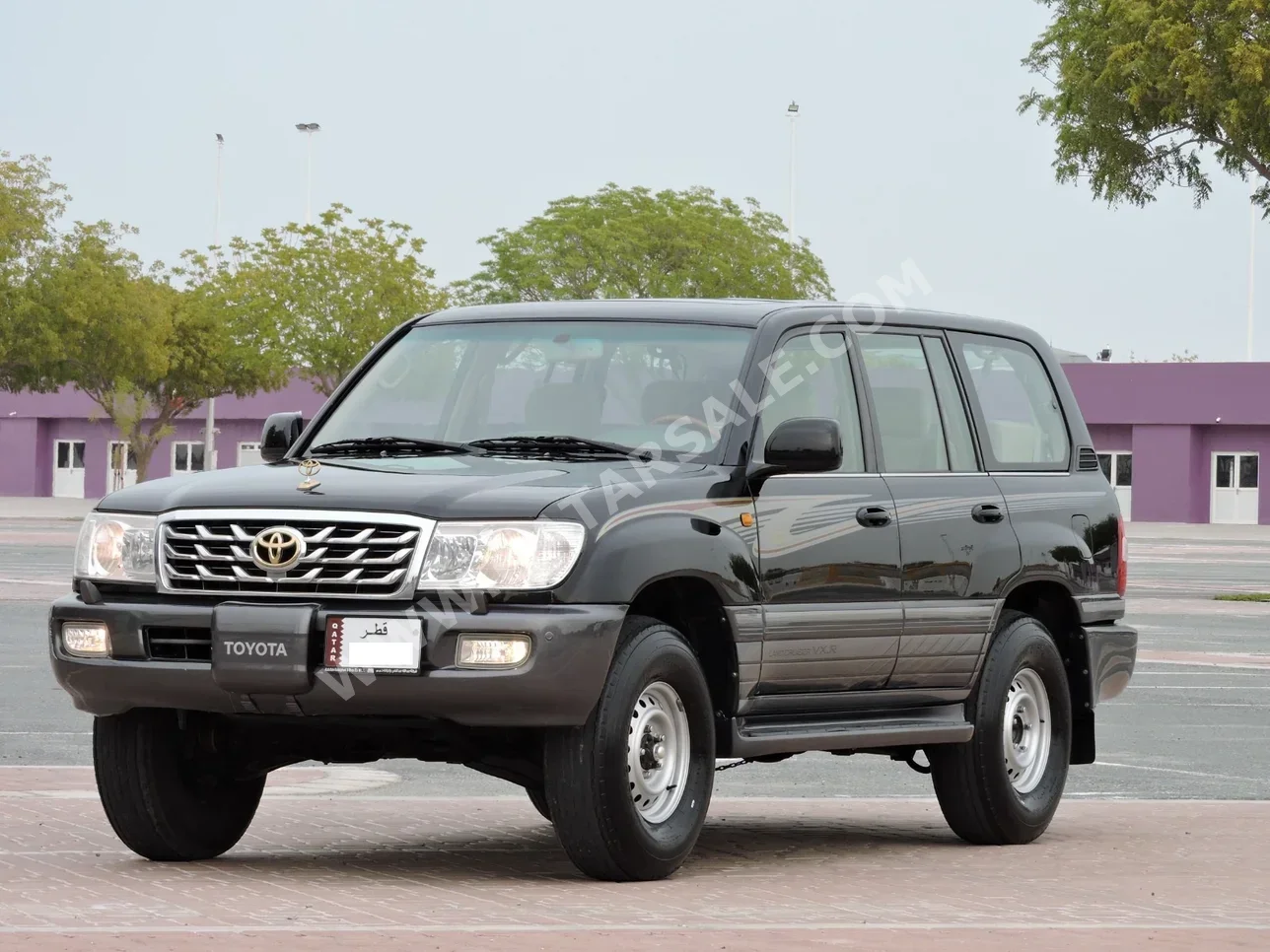 Toyota  Land Cruiser  VXR  2007  Manual  500,000 Km  8 Cylinder  Four Wheel Drive (4WD)  SUV  Black