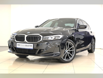بي ام دبليو  الفئة - الثالثة  320i  2023  اوتوماتيك  33,200 كم  4 سلندر  دفع خلفي  سيدان  أسود  تحت الضمان
