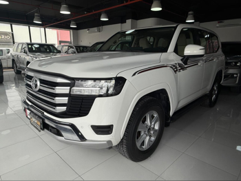 Toyota  Land Cruiser  GXR  2022  Automatic  168,000 Km  6 Cylinder  Four Wheel Drive (4WD)  SUV  White