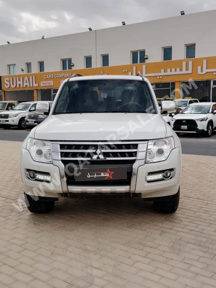 ميتسوبيشي  باجيرو  GLS  2020  اوتوماتيك  45,000 كم  6 سلندر  دفع رباعي  اس يو في  أبيض