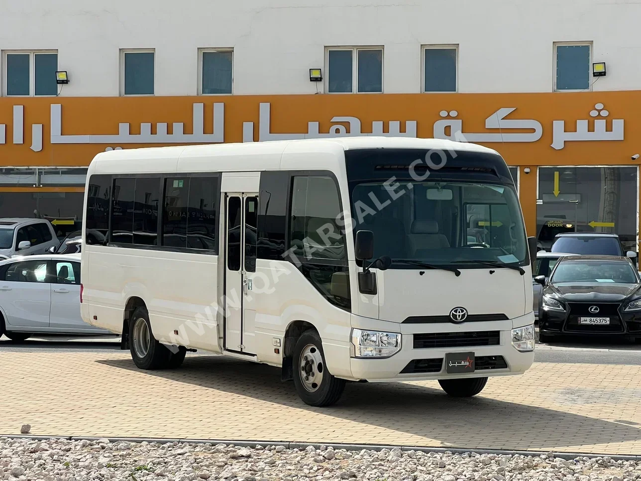 Toyota  Coaster  2019  Manual  300,000 Km  4 Cylinder  Rear Wheel Drive (RWD)  Van / Bus  White