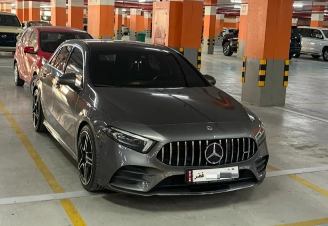 مرسيدس - بنز  ايه - كلاس  250 AMG  2019  اوتوماتيك  135,000 كم  4 سلندر  سحب امامي  هاتشباك  رمادي
