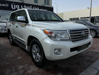 تويوتا  لاند كروزر  جي اكس ار  2012  اوتوماتيك  400,000 كم  8 سلندر  دفع رباعي  اس يو في  أبيض