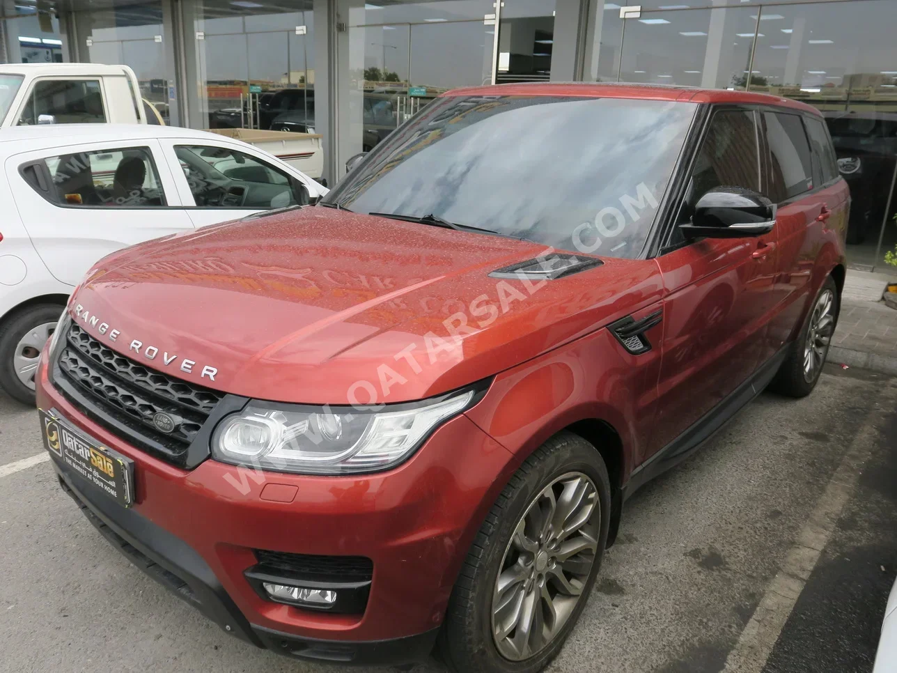 Land Rover Range Rover Sport 2014 Automatic 130,000 Km 8 Cylinder Four Wheel Drive (4WD) SUV Red