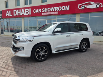 تويوتا  لاند كروزر  جي اكس ار  2019  اوتوماتيك  257,000 كم  8 سلندر  دفع رباعي  اس يو في  أبيض