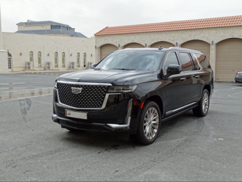 كاديلاك  اسكيليد  600  2021  اوتوماتيك  53,000 كم  8 سلندر  دفع رباعي  اس يو في  أسود