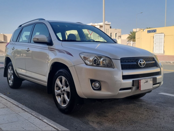 تويوتا  راف 4  2010  اوتوماتيك  201,522 كم  4 سلندر  دفع رباعي  اس يو في  أبيض