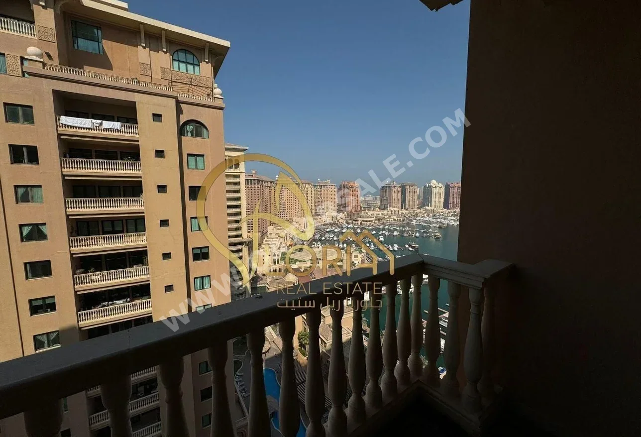 2 غرف نوم  شقة  للبيع  في الدوحة -  اللؤلؤة  نصف مفروشة