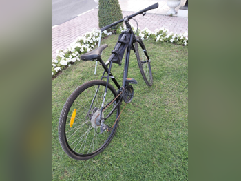 دراجة الطريق  - جي تي بايكس  - كبير(19-20 بوصة)  - أسود