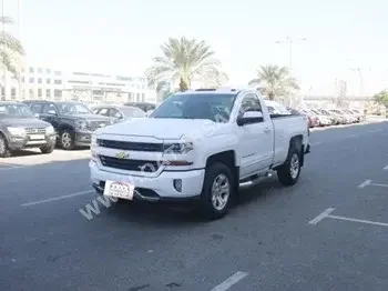 Chevrolet  Silverado  LT  2018  Automatic  31,000 Km  8 Cylinder  Four Wheel Drive (4WD)  Pick Up  White  With Warranty