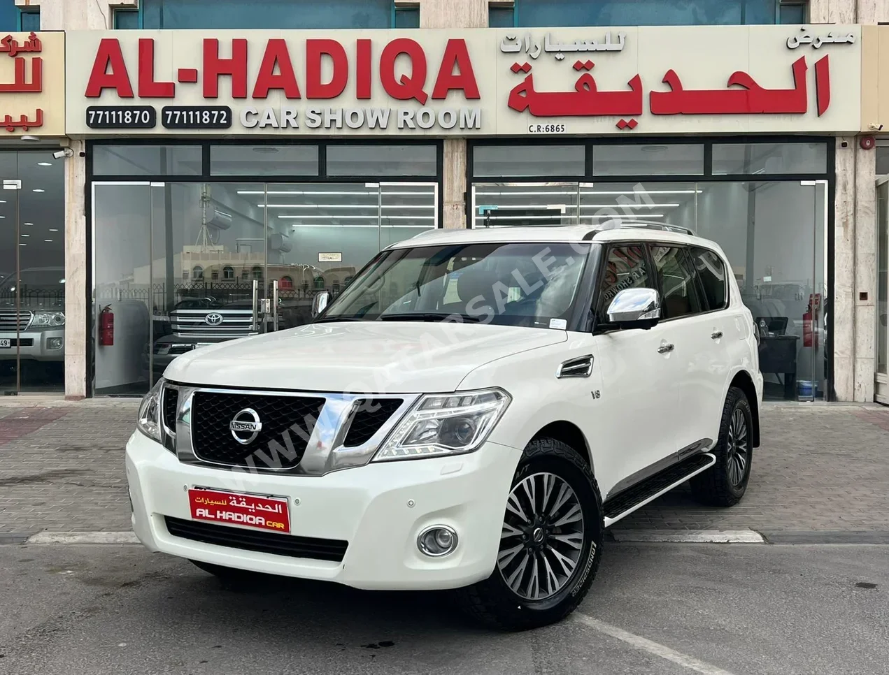 Nissan  Patrol  Platinum  2017  Automatic  281,000 Km  6 Cylinder  Four Wheel Drive (4WD)  SUV  White