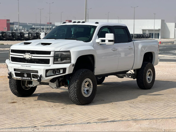 Chevrolet  Silverado  LT  2013  Automatic  118,000 Km  8 Cylinder  Four Wheel Drive (4WD)  Pick Up  White