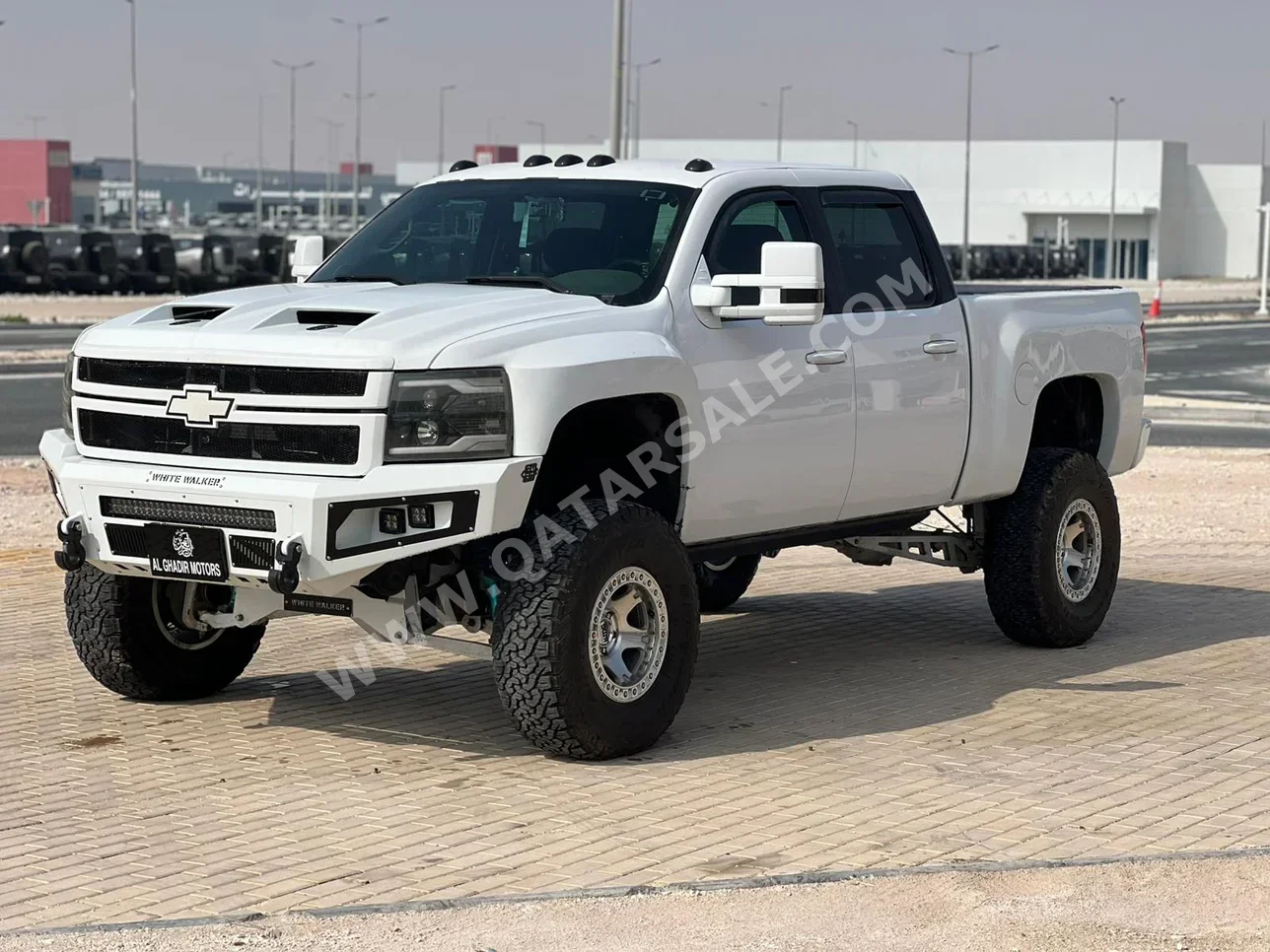 Chevrolet  Silverado  LT  2013  Automatic  118,000 Km  8 Cylinder  Four Wheel Drive (4WD)  Pick Up  White