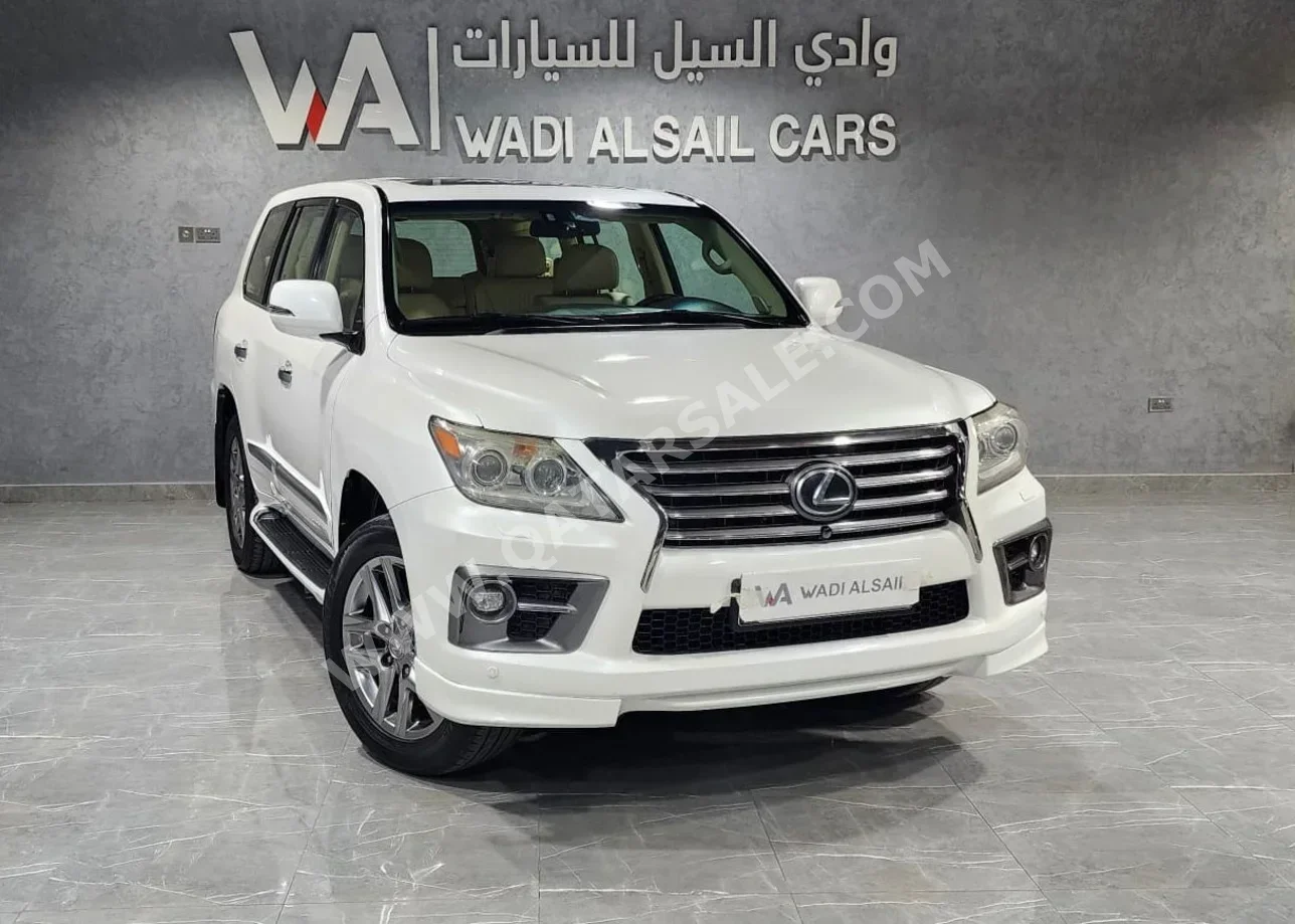 Lexus LX 570 S 2015 Automatic 212,000 Km 8 Cylinder Four Wheel Drive (4WD) SUV White