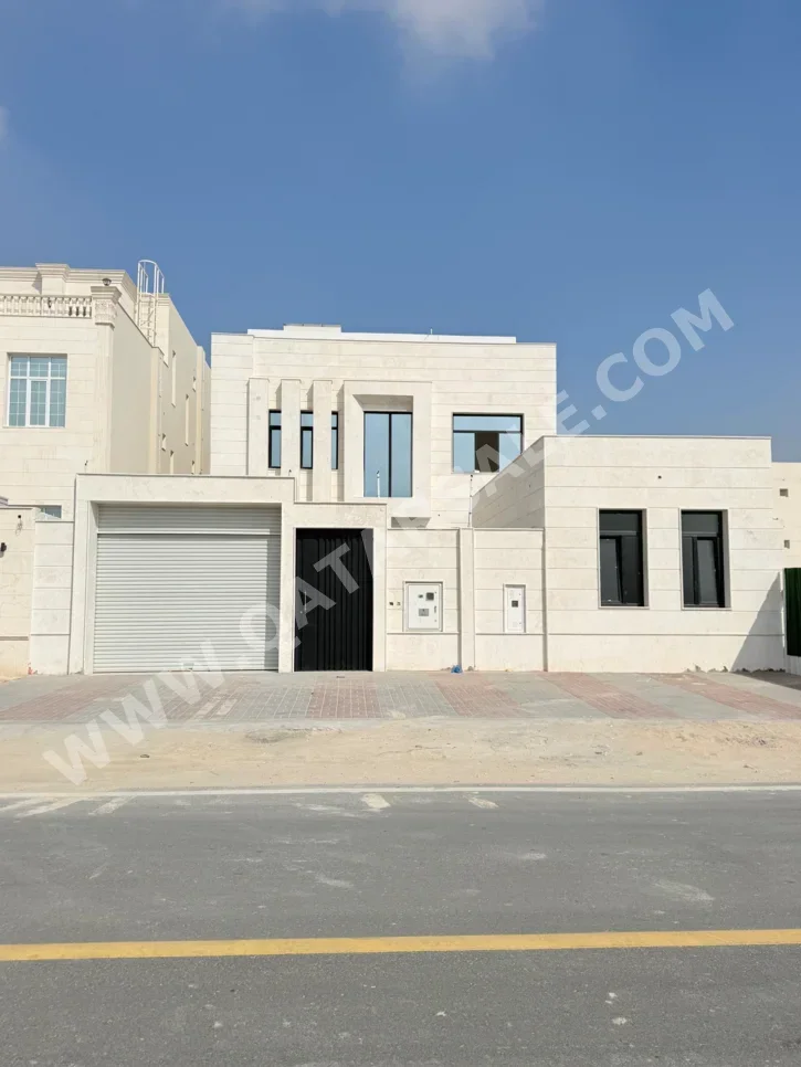 Family Residential  - Semi Furnished  - Al Daayen  - Umm Qarn  - 9 Bedrooms
