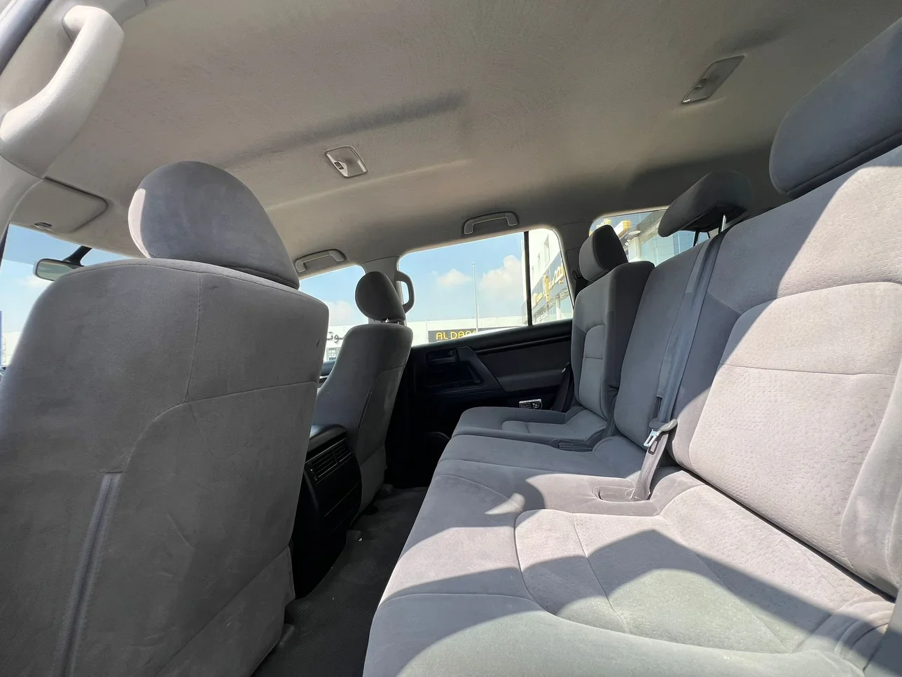 تويوتا  لاند كروزر  جي  2008  عادي  408,000 كم  6 سلندر  دفع رباعي  اس يو في  أبيض