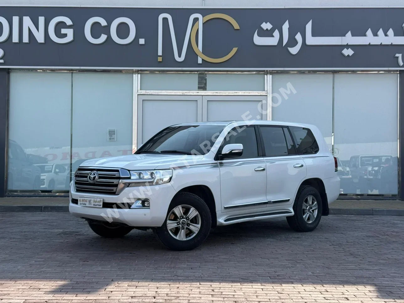 Toyota Land Cruiser GXR 2016 Automatic 250,000 Km 8 Cylinder Four Wheel Drive (4WD) SUV White