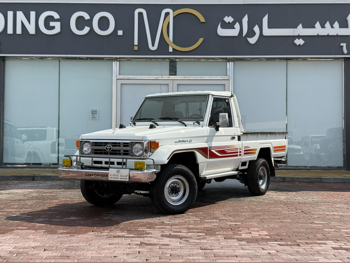 Toyota  Land Cruiser  LX  1998  Manual  93,000 Km  6 Cylinder  Four Wheel Drive (4WD)  Pick Up  White
