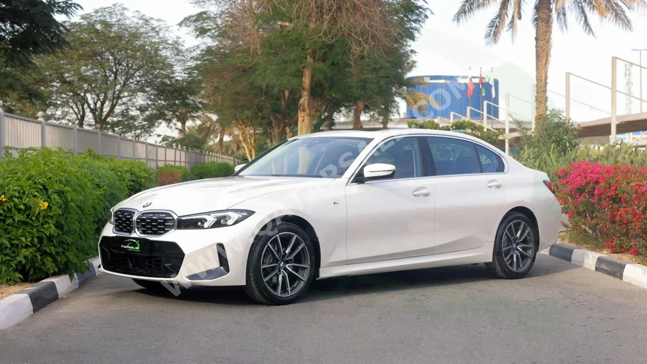بي ام دبليو  الفئة - الثالثة  325i  2026  اوتوماتيك  0 كم  4 سلندر  دفع خلفي  سيدان  أبيض