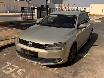 Volkswagen  Jetta  2012  Automatic  213,000 Km  4 Cylinder  Sedan  Gold