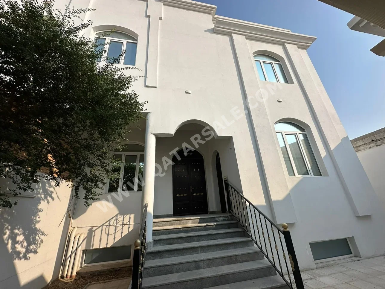 سكن عائلي  - غير مفروشة  - الريان  - الوعب  - 10 غرف نوم