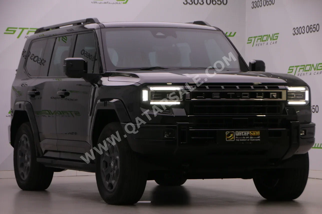 Jetour G700 luxury 2026 Automatic 6,000 Km 4 Cylinder Four Wheel Drive (4WD) SUV Black With Warranty