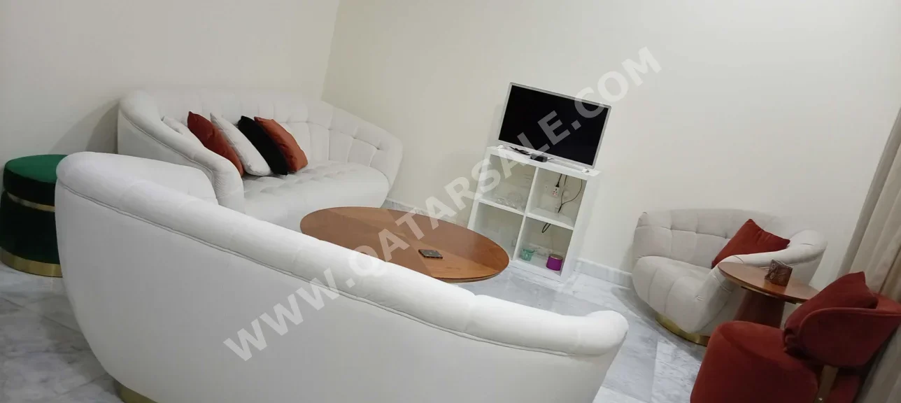 Sofas, Couches & Chairs