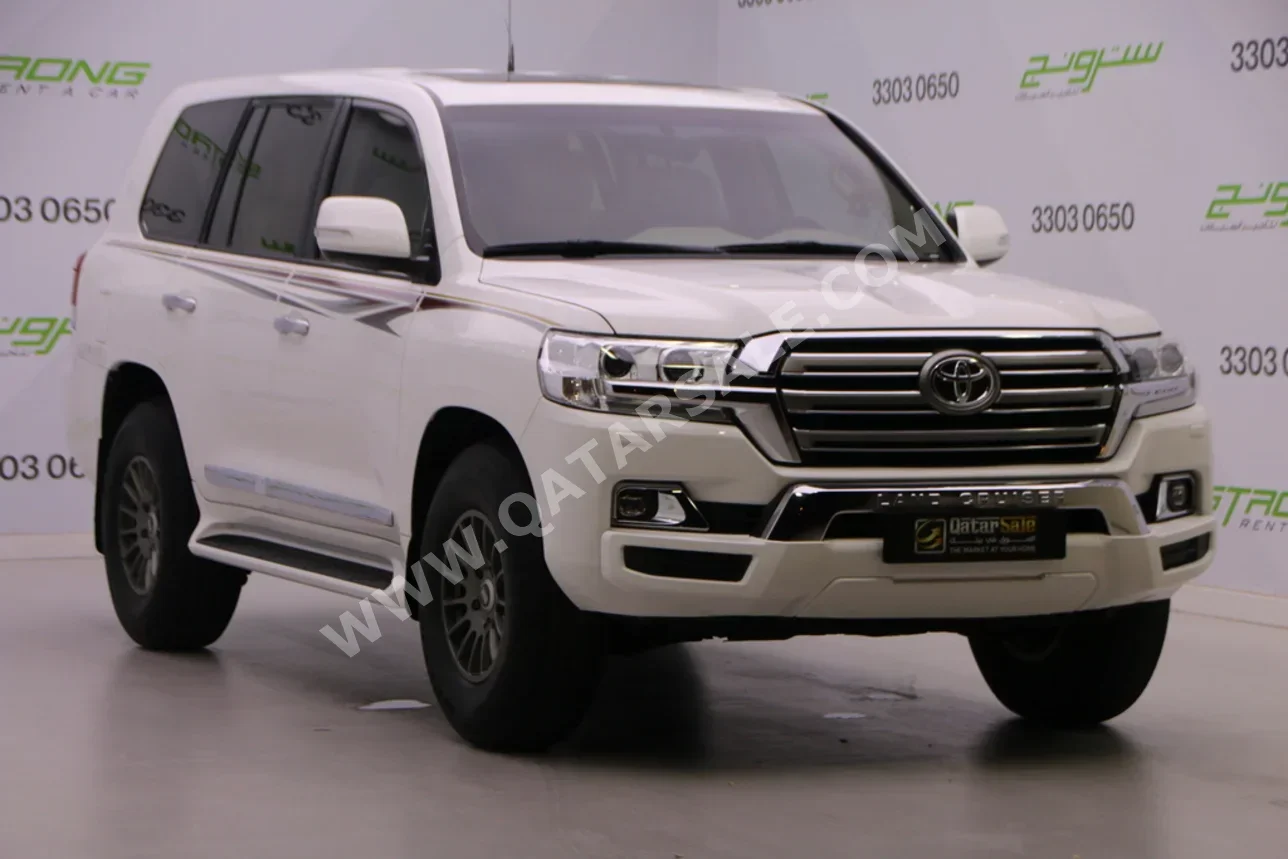 Toyota Land Cruiser GXR 2018 Automatic 246,000 Km 6 Cylinder Four Wheel Drive (4WD) SUV White