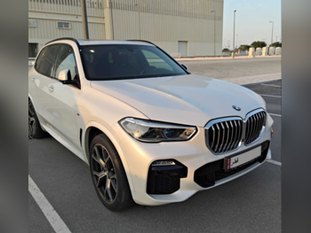 بي ام دبليو  الفئة - اكس  اكس 5 40 اي  2019  اوتوماتيك  110,000 كم  6 سلندر  دفع رباعي  اس يو في  أبيض