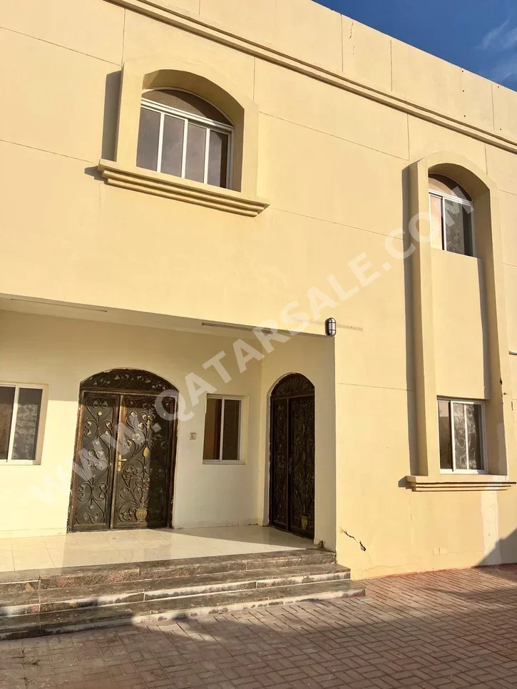 سكن عائلي  - غير مفروشة  - أم صلال  - أم صلال علي  - 6 غرف نوم