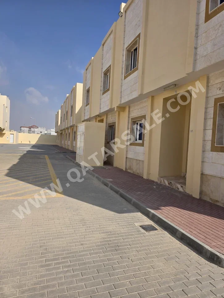 سكن عائلي - غير مفروشة - أم صلال - أم العمد - 6 غرف نوم