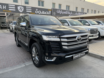 Toyota  Land Cruiser  VXR  2023  Automatic  55,000 Km  6 Cylinder  Four Wheel Drive (4WD)  SUV  Black  With Warranty
