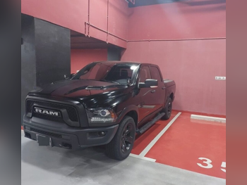 Dodge  Ram  1500 Classic  2021  Automatic  85,000 Km  8 Cylinder  Four Wheel Drive (4WD)  Pick Up  Black