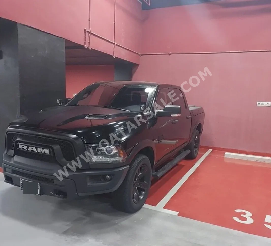 Dodge  Ram  1500 Classic  2021  Automatic  85,000 Km  8 Cylinder  Four Wheel Drive (4WD)  Pick Up  Black